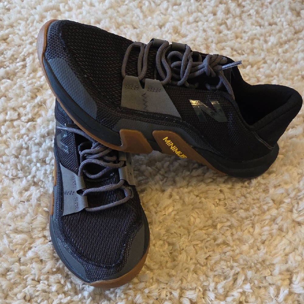 New Balance Men's Black and Gray Athletic Shoes with Brown Accents